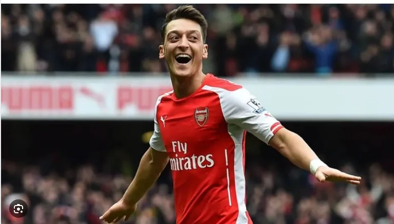 nhung-chan-chuyen-arsenal-xuat-sac-nhat-lich-su-a4